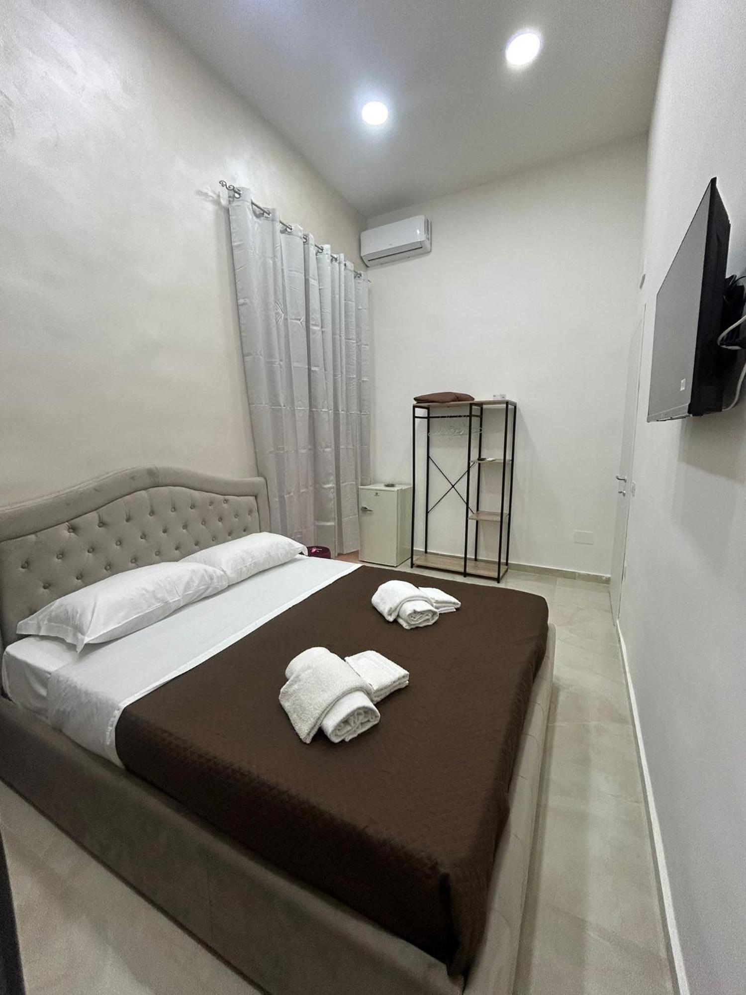 Luxury Rooms Carbonara 95 Napoli Dış mekan fotoğraf